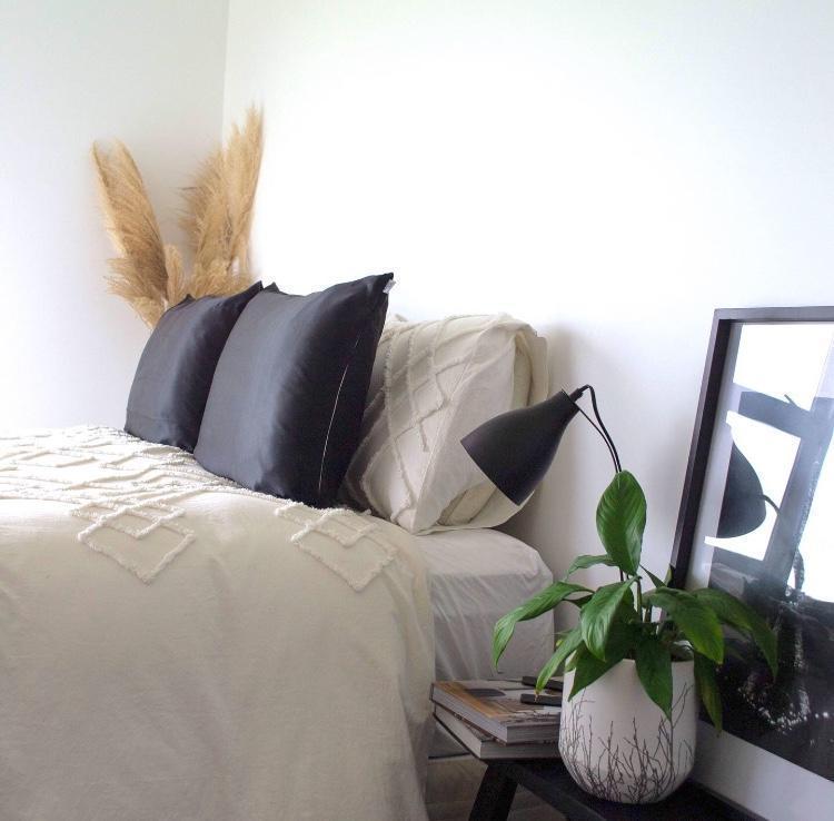 Silk vs. Satin Pillowcases: The Ultimate Guide (And why your choice matters)