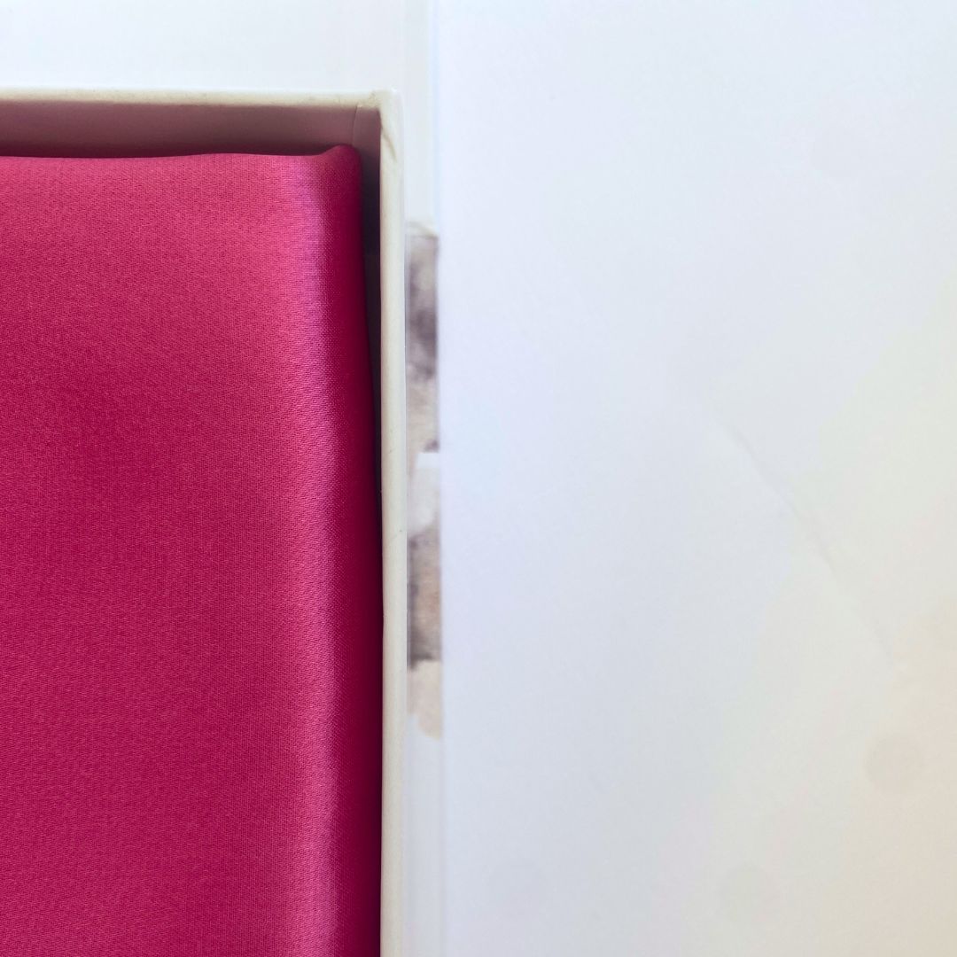 Monday Silks | Fuchsia silk pillowcase giftbox